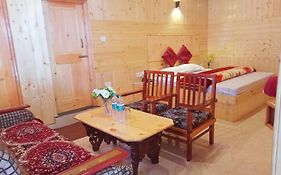 Guruchhaya Hotel And Cottages Manali (himachal Pradesh) India